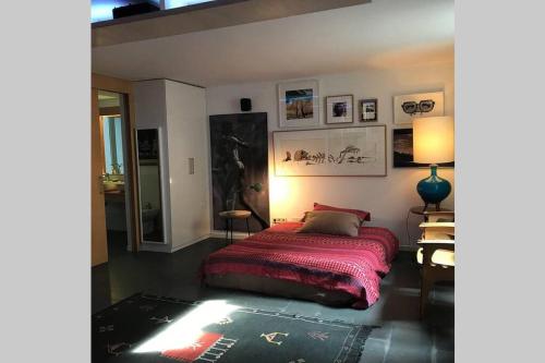 Кровать или кровати в номере Spacious Chillout in Madrid