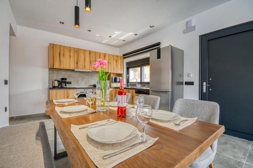 Dapur atau dapur kecil di Terra Secreta Luxury Villas