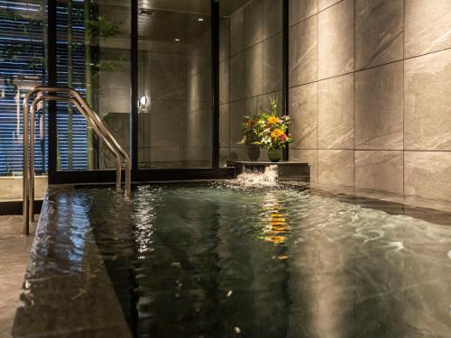 Sundlaugin á HOTEL AMANEK Kyoto Kawaramachi Gojo eða í nágrenninu