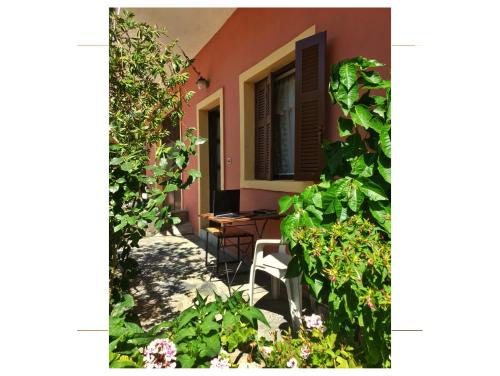 Zdjęcie z galerii obiektu Lovely Studio in Agios Mattheus w mieście Ágios Matthaíos