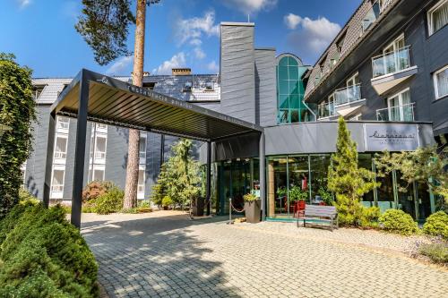 Hotel Warszawa Spa & Resort — Facade/entrance