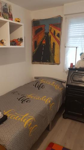 chambre double avec sdb à partager si 2 ème chambre louee