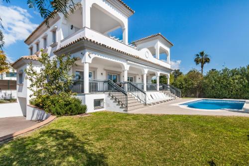 Casa Helena, Luxury Beach Side 5 Bedroom Villa