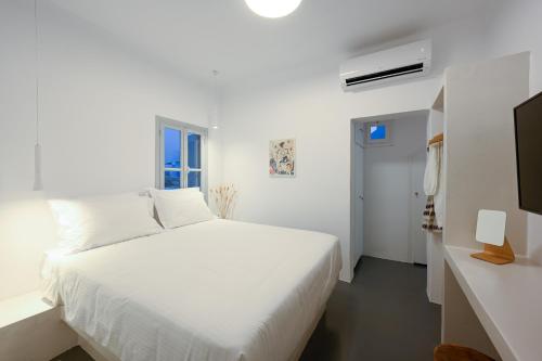 Cape Suite Oia photo 2