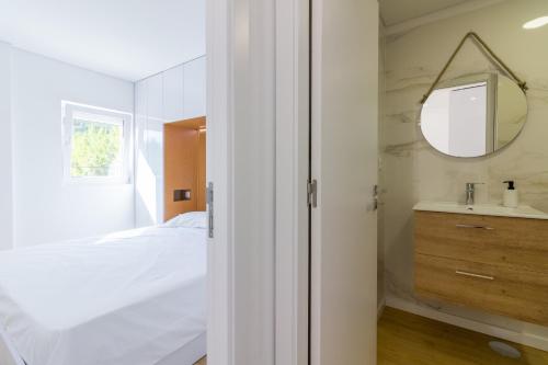 Phòng tắm tại Red House Douro River Marina