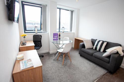 One bed Apartment just off Oxford Road by Pillo Rooms, Manchester (CT), United Kingdom