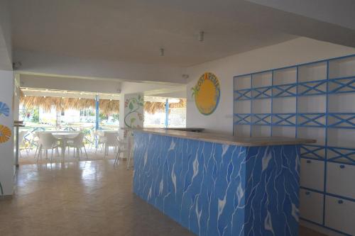 Costarena Beach Hotelにあるレストランまたは飲食店