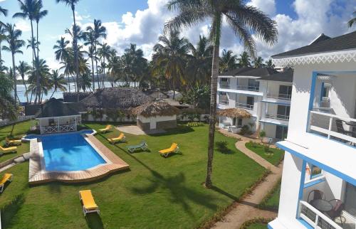 Costarena Beach Hotelの敷地内または近くにあるプール