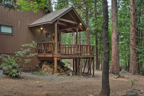 Cozy Camp Connell Abode with Large Game Room!