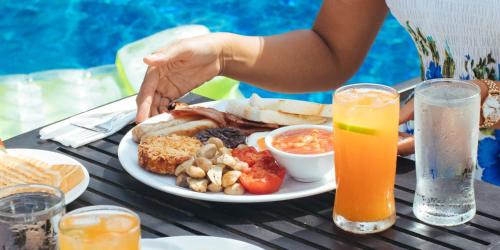 Mad på resortet eller i nærheden