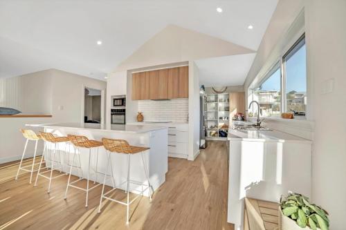 Una cocina o zona de cocina en Beach House on Bentley