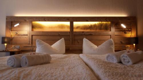 Cama o camas de una habitación en Gasthaus Brockenhėxe mit Restaurant & Café