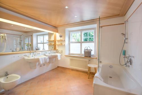 Koupelna v ubytování Geldernhaus Hotel garni