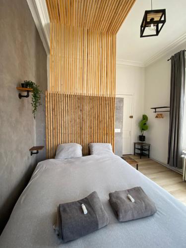 Voodi või voodid majutusasutuse Capstay Roubaix Lille private shower & Netflix toas