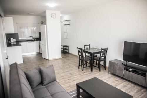 Dapur atau dapur kecil di Lovely one bedroom apartment with nice view