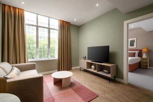 The Lincoln Suites photo 21