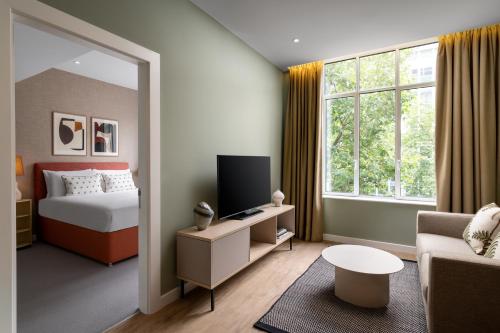 The Lincoln Suites photo 12