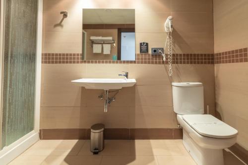 Bilik mandi di Hotel Alda Zaragoza Independencia