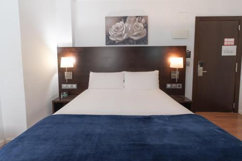Katil atau katil-katil dalam bilik di Hotel Alda Zaragoza Independencia