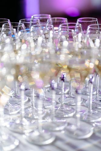 a group of wine glasses sitting on top of a table at Romeo&Julia in Toruń