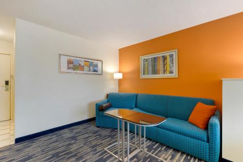 Χώρος καθιστικού στο Quality Inn & Suites Keokuk North