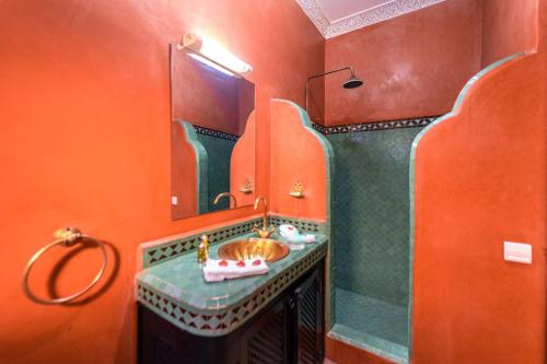 Bathroom sa Riad Full Moon