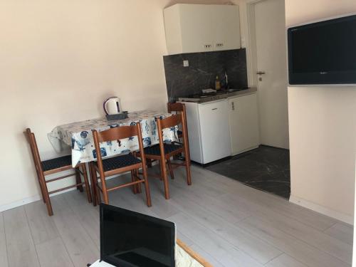 Kuchyňa alebo kuchynka v ubytovaní Guesthouse Adriatic