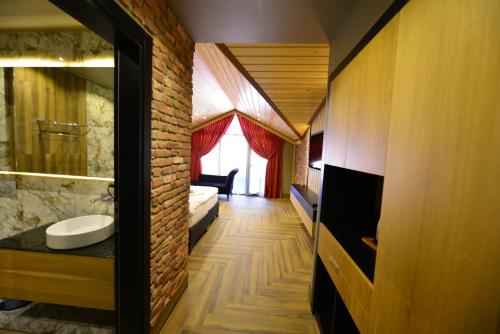 Ένα μπάνιο στο Inanlar Deluxe Hotel & Bungalow
