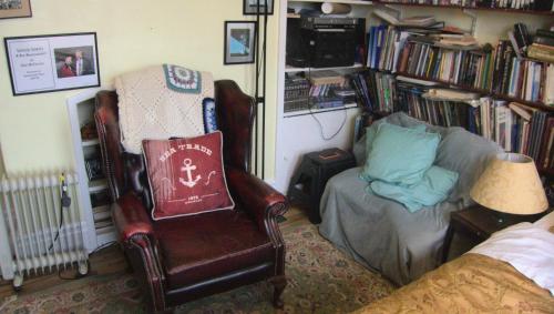 Posezení v ubytování Ms McCreadys Guest House