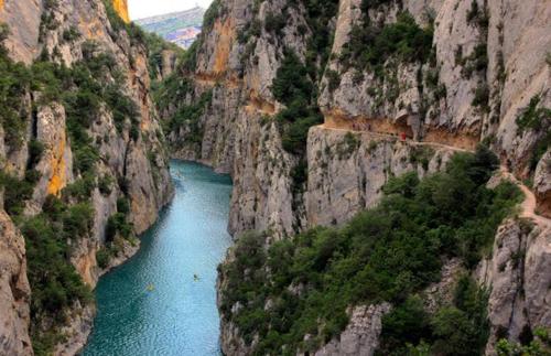 a view of a river in a canyon at Hotel Alegret in Tremp
