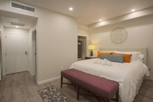 Krevet ili kreveti u jedinici u objektu 1-Bedroom with Cali King Size Bed in San Diego