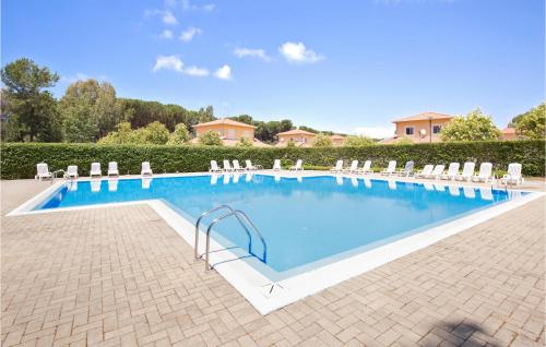 Nice home in Pizzo with 3 Bedrooms, WiFi and Outdoor swimming pool