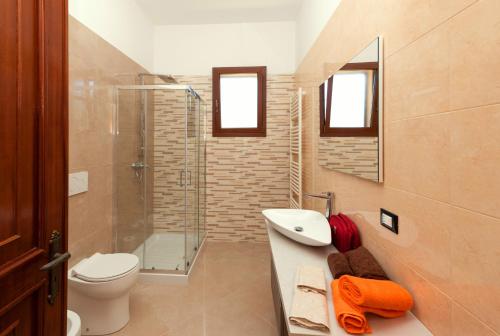 A bathroom at Casa Vacanze Pantinta - Nel cuore del Salento a 8 minuti dal Mare