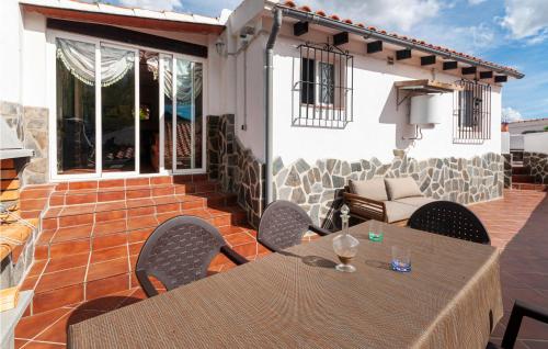 3 Bedroom Beautiful Home In Antequera