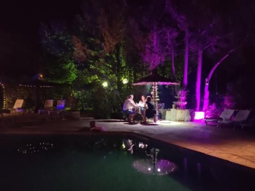 Επισκέπτες που μένουν στο Gites Climatisés Piscine Chauffée La Balancelle