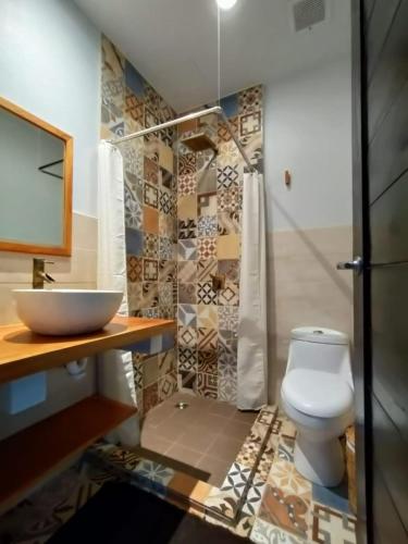 Un baño de Alive Beach House