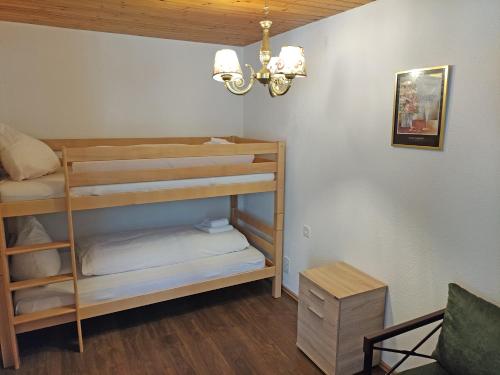 Postel nebo postele na pokoji v ubytování Hotel Restaurant Jungfrau