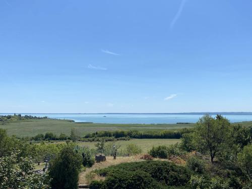 Galeriebild der Unterkunft Pacsirta Vendégház in Csopak