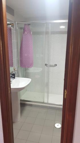 A bathroom at Apartamento en Campello a 250m de la playa