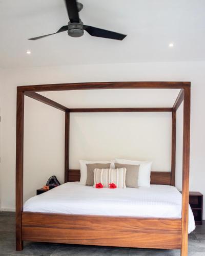 Ένα ή περισσότερα κρεβάτια σε δωμάτιο στο Aves Resort Montezuma