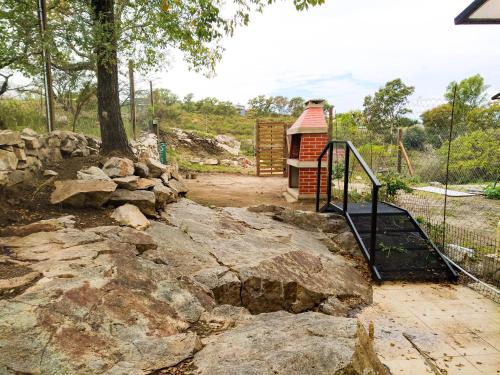 Zona de juegos para niños en Solar de Roca