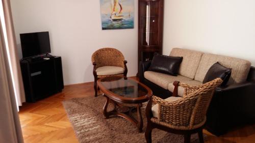 Istumisnurk majutusasutuses Lazar Apartments