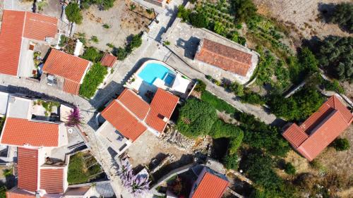 Бассейн в Villa Kaladare или поблизости