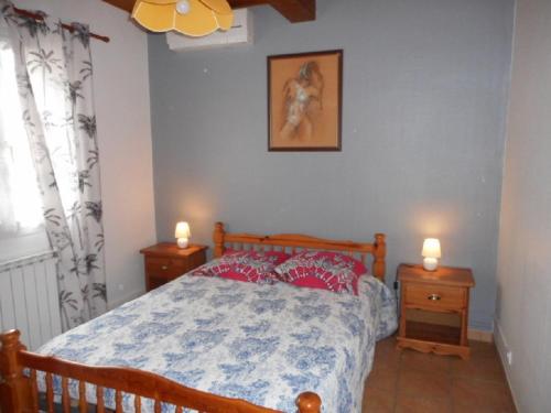 Ein Bett oder Betten in einem Zimmer der Unterkunft Le Rieufroid