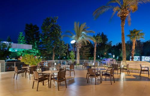 Restoran atau tempat lain untuk makan di Sealife Family Resort Hotel