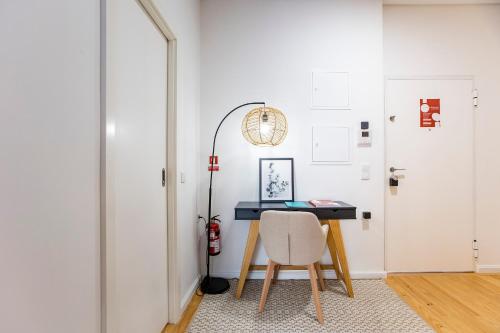 Mouzinho Studio w AC in City Center by LovelyStay