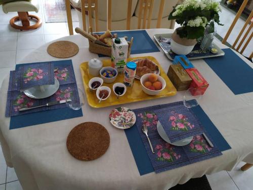 Afbeelding uit fotogalerij van un oasis de quiétude belle chambre 22m2 in Guérande