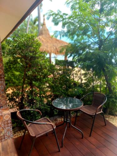Sabai Sabai Beach Bungalowsにある庭