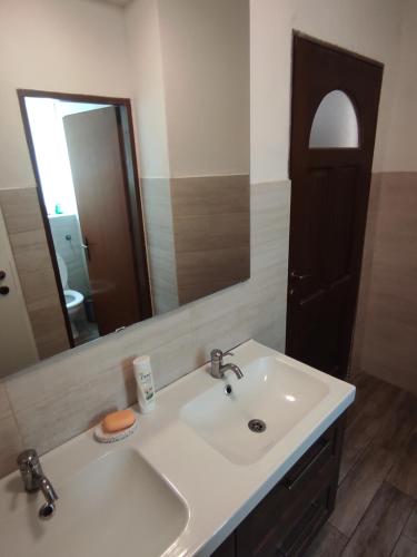 Phòng tắm tại Park Istra holiday home