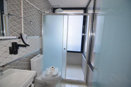 Vonios kambarys apgyvendinimo įstaigoje Mykonut Apart Hotel